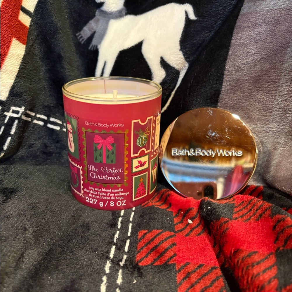 Bath & Body Works Red Holiday Candle